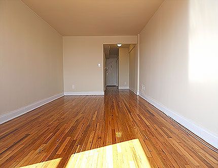 4th image of 81-40 Baxter Ave #6E