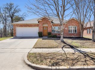 5899 Candlelight Ln, Grand Prairie, TX 75052