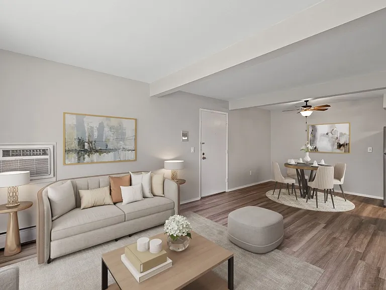 Hines Park Place Apartments — Photo 20
