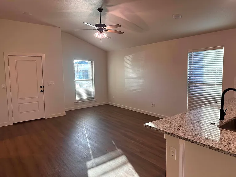 13825 Gary Ave — Photo 7