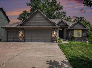9801 N Donnelly Ave, Kansas City, MO 64157