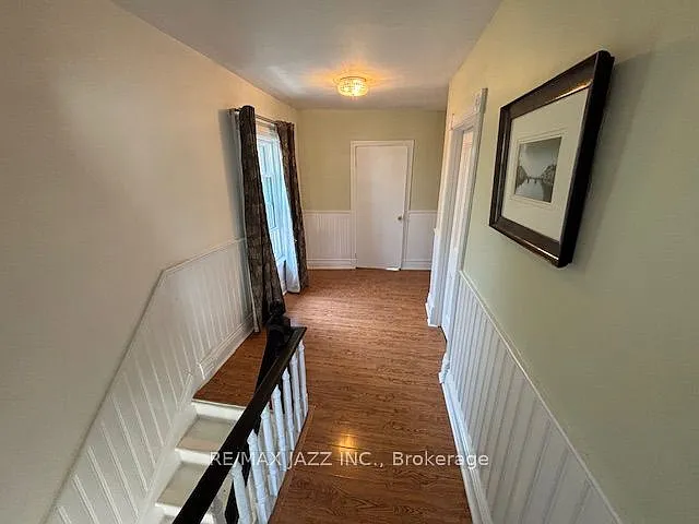 177 Athol St E — Photo 15