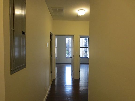 3rd image of 2850 Broadway APT 3S