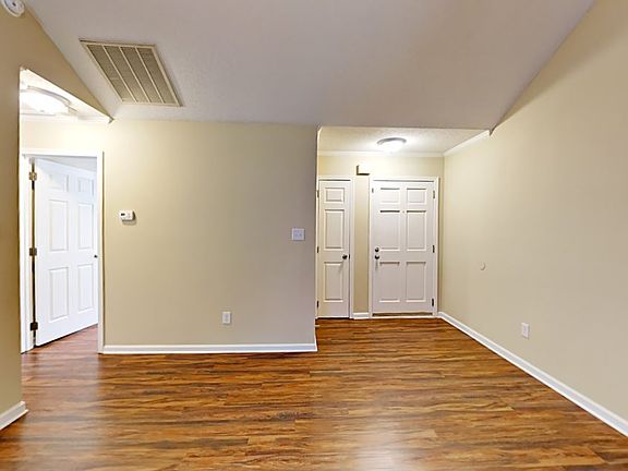 5th image of 10920 Faringford Ct