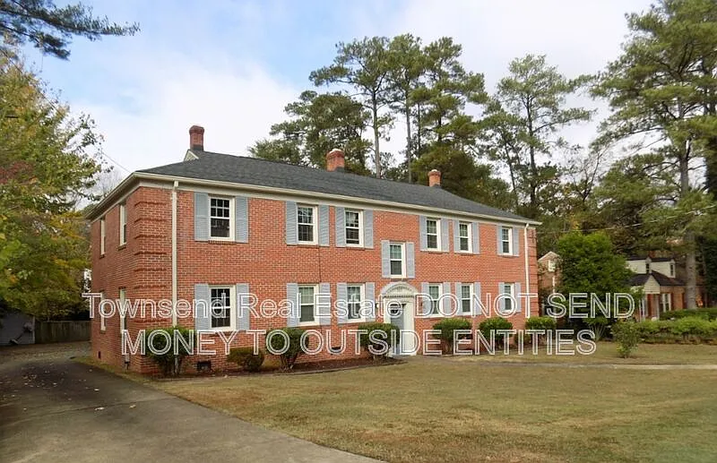 2 bed, 1.0 bath, 900 sqft, $845 — Photo 1