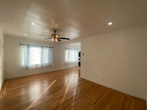 2nd image of 1047 Santa Clara Ave APT 3