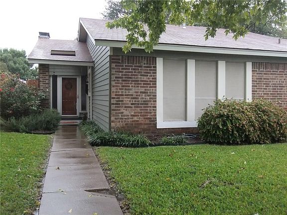 3rd image of 2210 Phoenix Dr