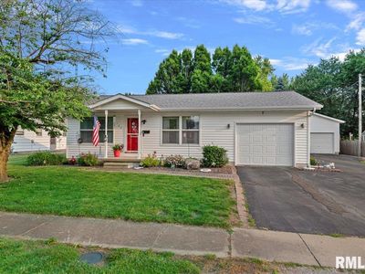 122 W Chapin St, Litchfield, IL, 62056