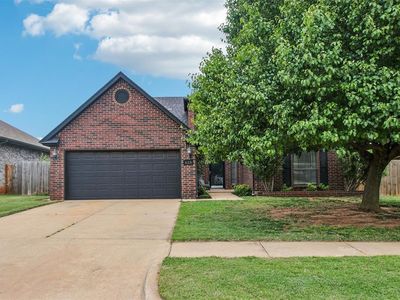625 Fire Light Dr, Moore, OK, 73160