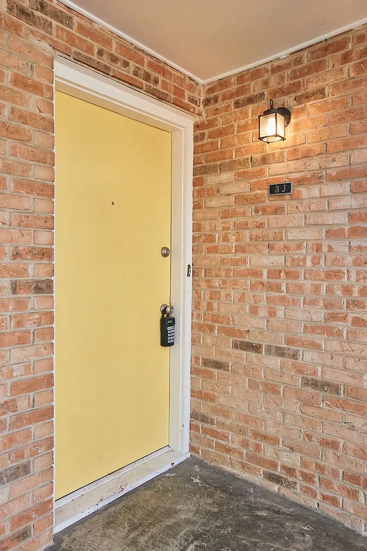 City of Decatur Apartment — Photo 3