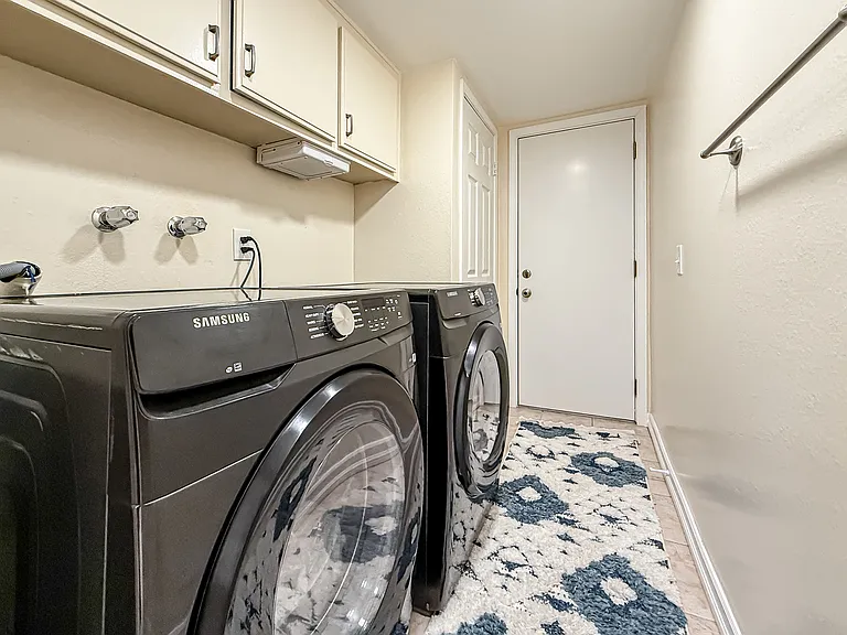 2111 Peak Pl — Photo 44