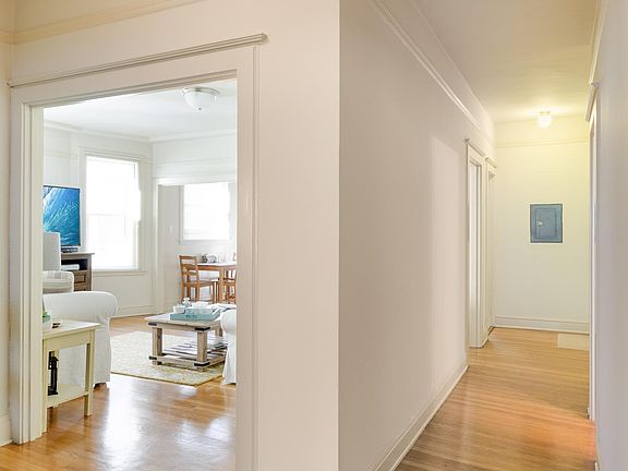 5th image of 2510 Van Ness Ave APT 5