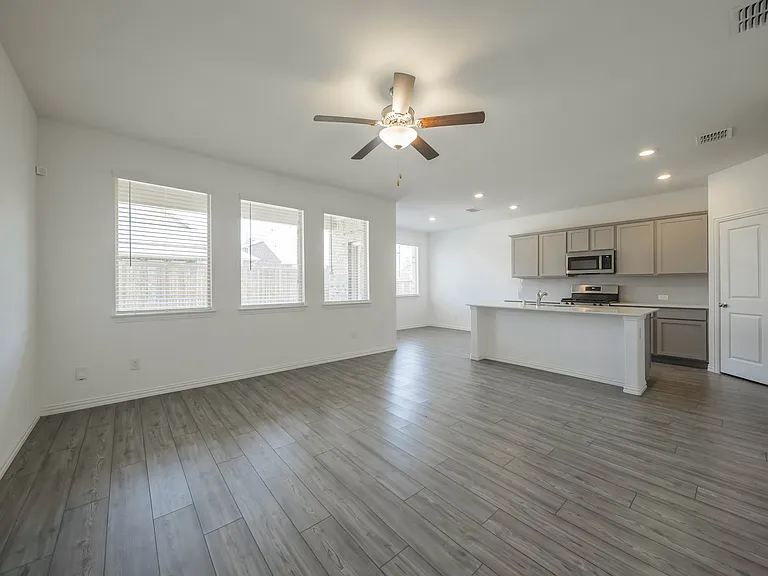 5929 Priory Dr — Photo 3