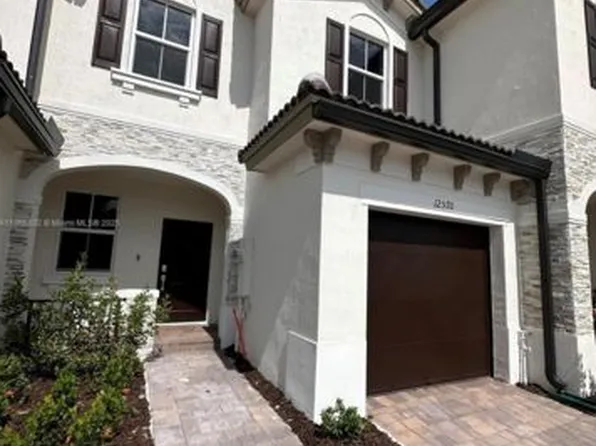 12570 NW 23rd Pl, Miami, FL 33167