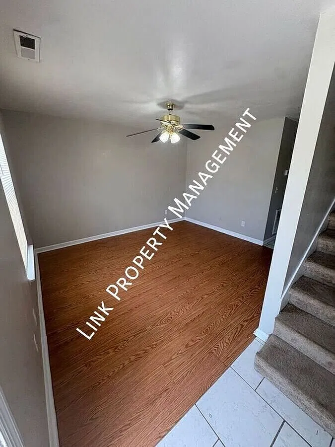 Move In Special, October Free Rent! Don't Miss This 2 Bedroom 2 Bath In Rossville For Only $995 — Photo 3