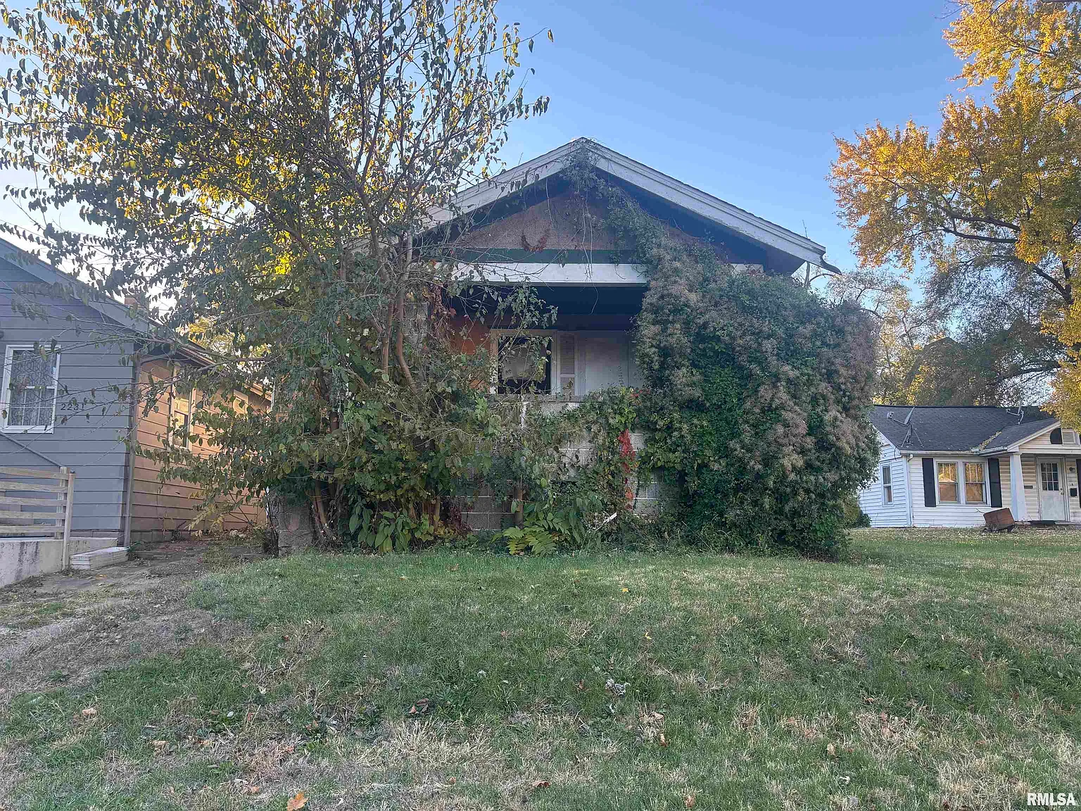 2301 N Ellis St photo 1