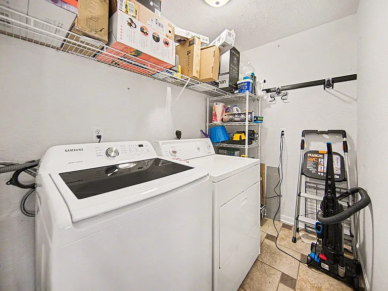 1305 Millbrook Trl — Photo 16