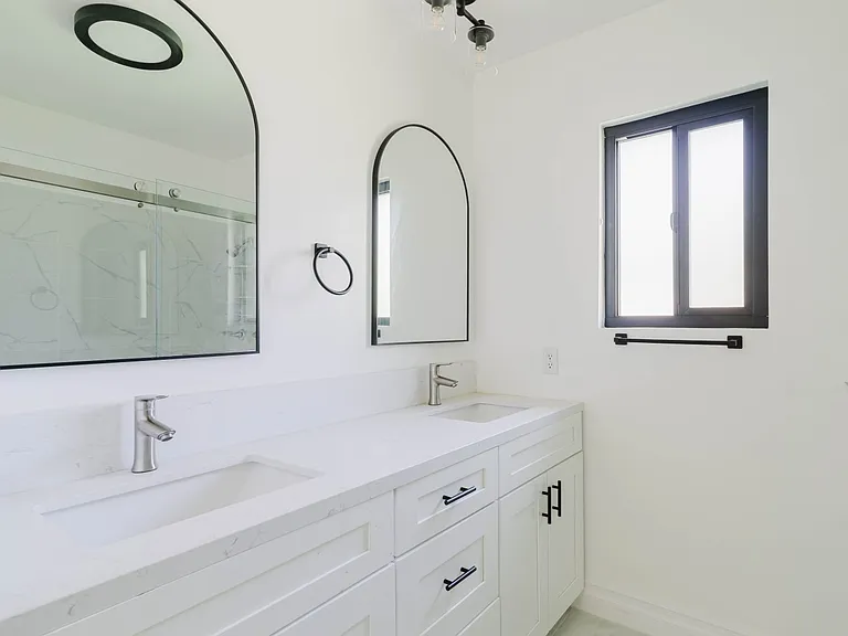 8400 Chimineas Ave — Photo 25