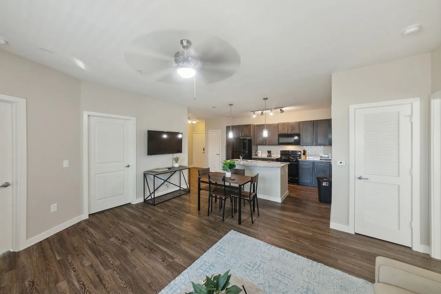 2 bed, 2.0 bath, 1108 sqft, $3,672 — Photo 1