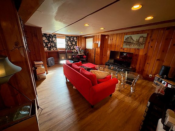 4th image of 5054 N Lockwood Ave