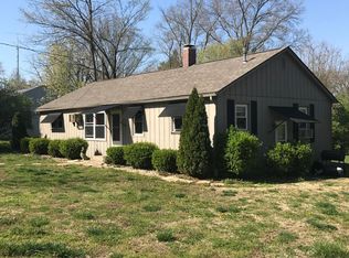 1870 New Era Rd, Carbondale, IL 62901