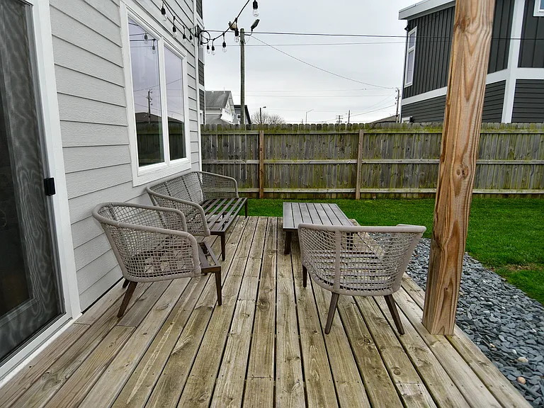 1426 Olive St — Photo 53