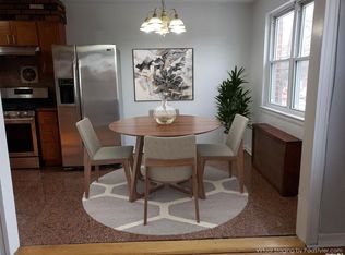 21202 43rd Ave, Bayside, NY 11361