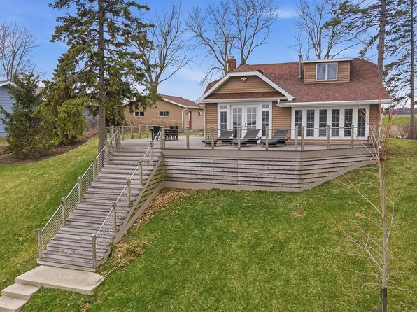 W10753 Blackhawk Trail, Fox Lake, WI 53933