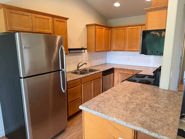 Eagle Crest Apartments — Photo 45
