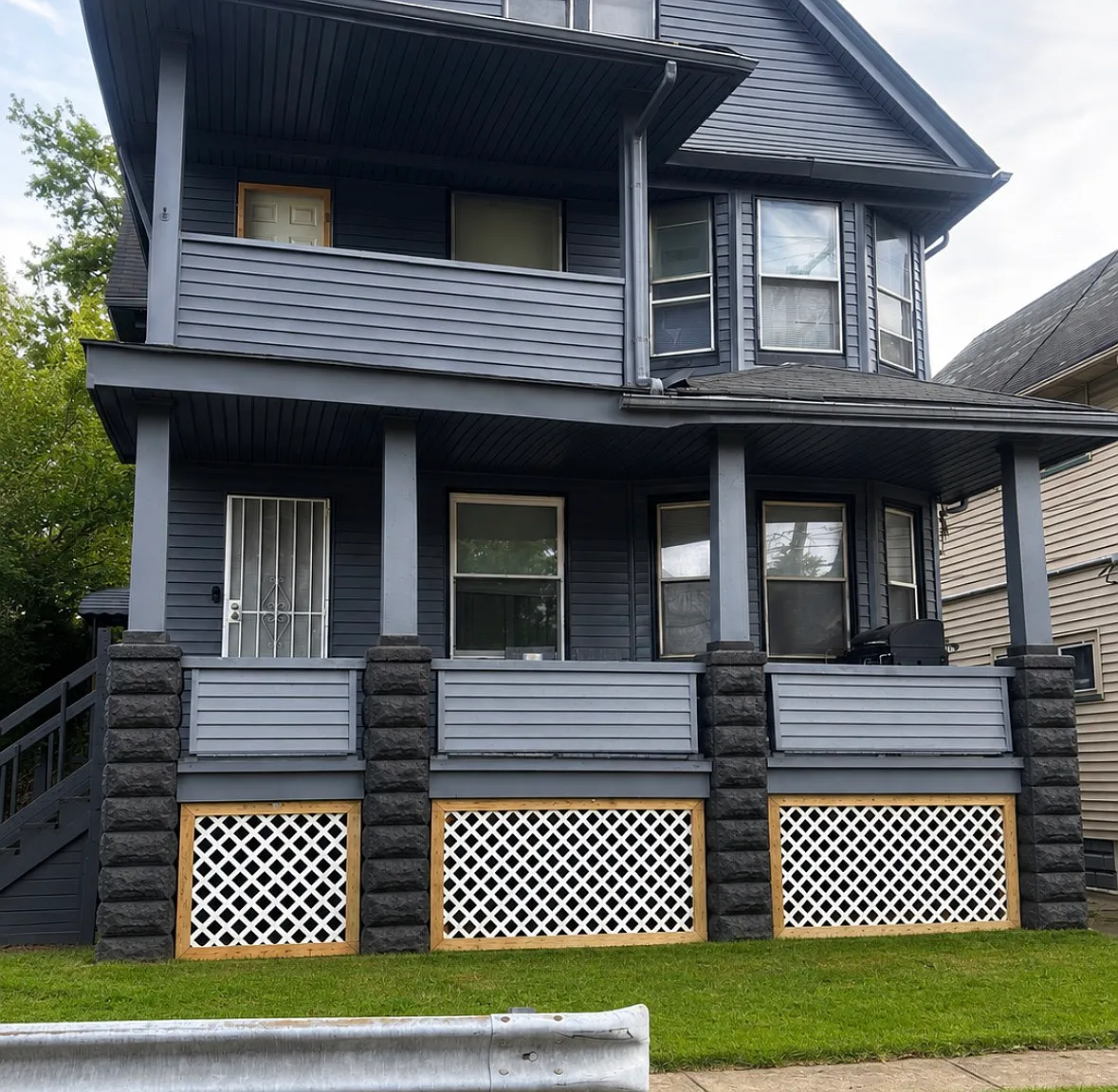 2 bed, $950 — Photo 1