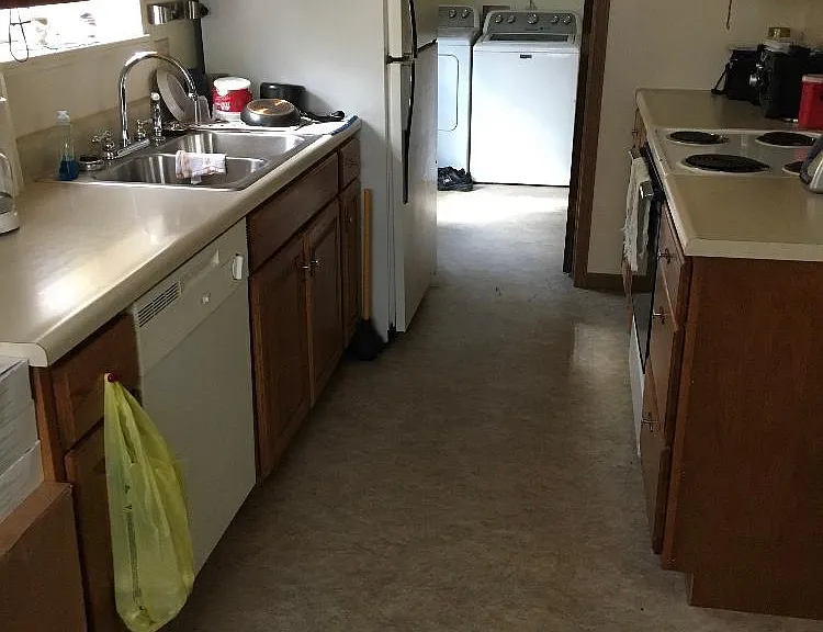 2 W Wamage St #3 — Photo 2
