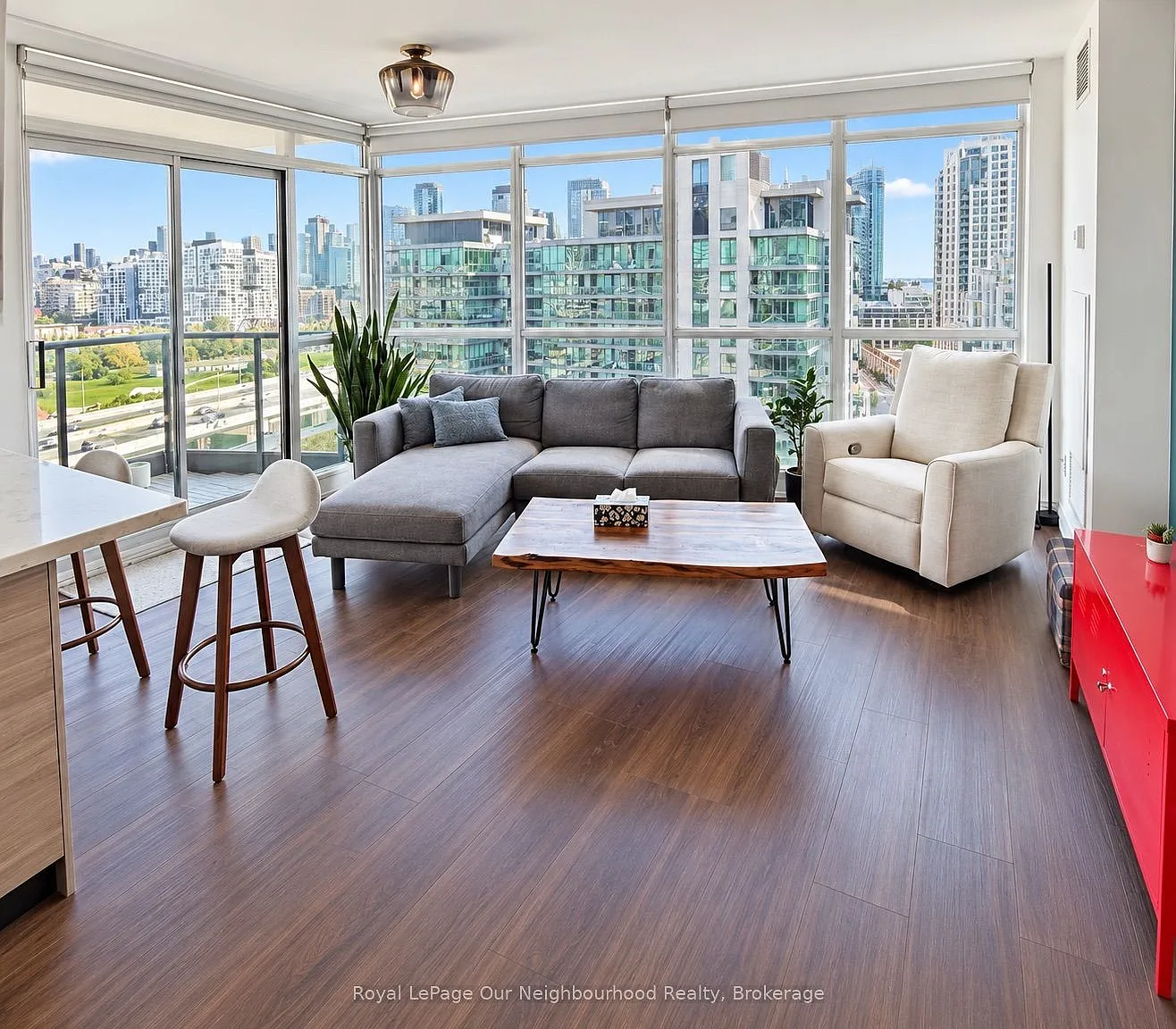 219 Fort York Blvd — Photo 1