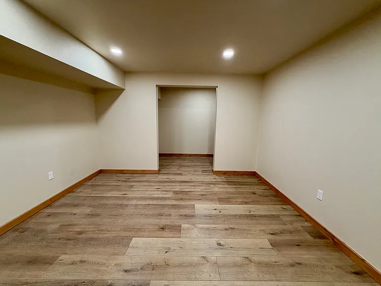 Pioneer Dr — Photo 24