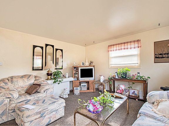 4th image of 845 Belfield St SW #845/847