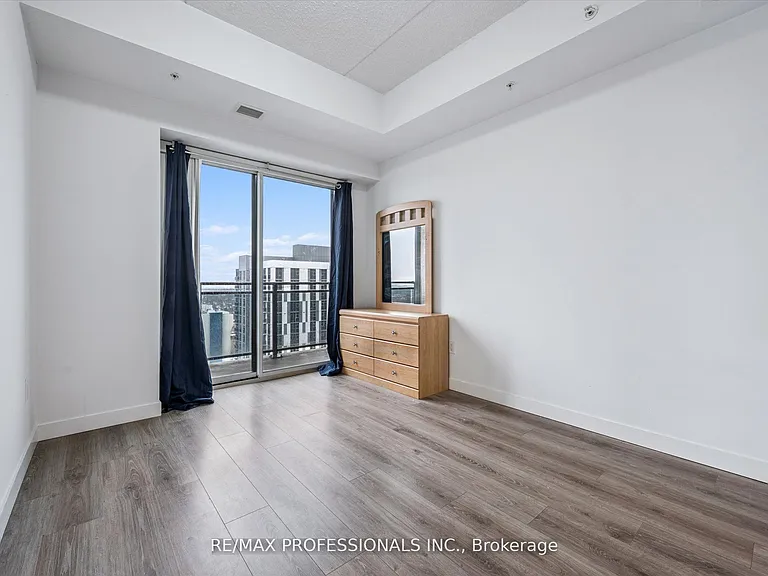 318 Spruce St #2103 — Photo 18