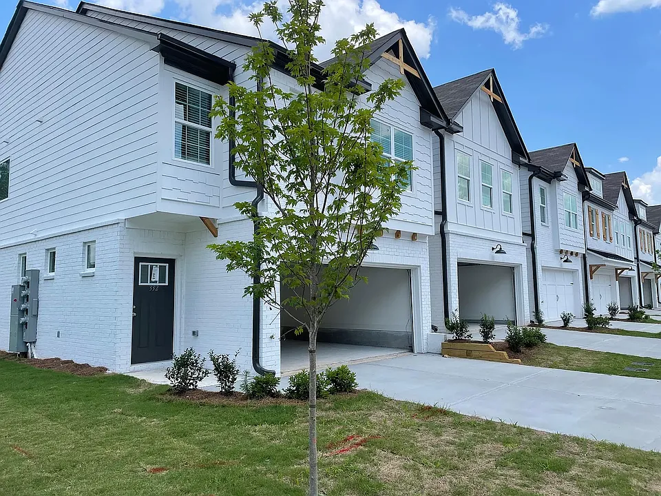 332 Auburn Valley Way