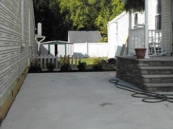 2nd image of 444 Willow St