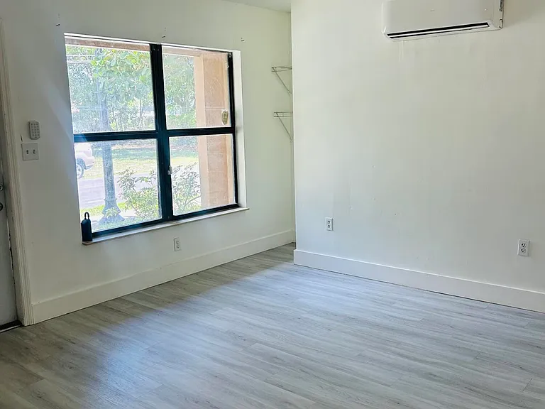 844 NW 3rd Ave #B — Photo 7