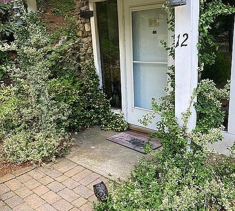 2nd image of 12 Goldfinch Ln
