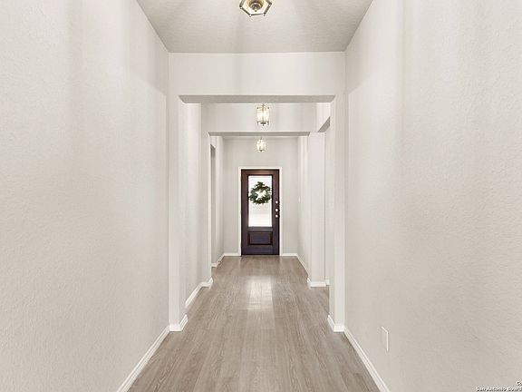 3rd image of 419 Agave Flats