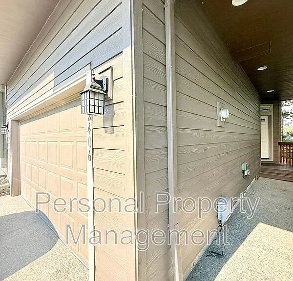 2406 NE 130th Ave — Photo 2