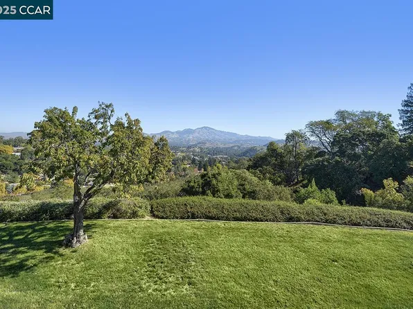 2001 Skycrest Dr APT 4, Walnut Creek, CA 94595