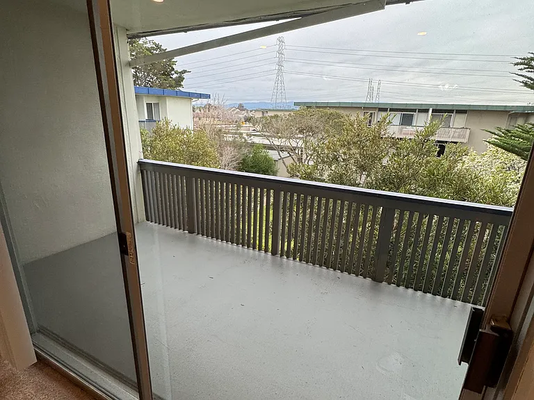 Kula Kai Apartments — Photo 21