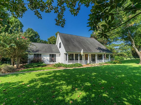 2nd image of 3 Katherine Cir