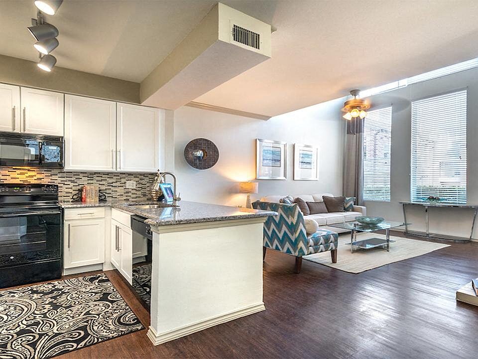 Lakewood on the Trail open living space with wooden floors