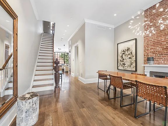 5th image of 165 W 88th St