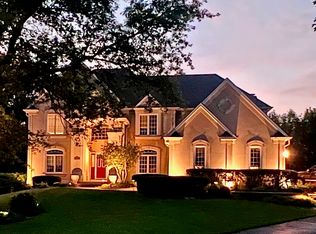 36W850 Red Gate Ct, St Charles, IL 60175