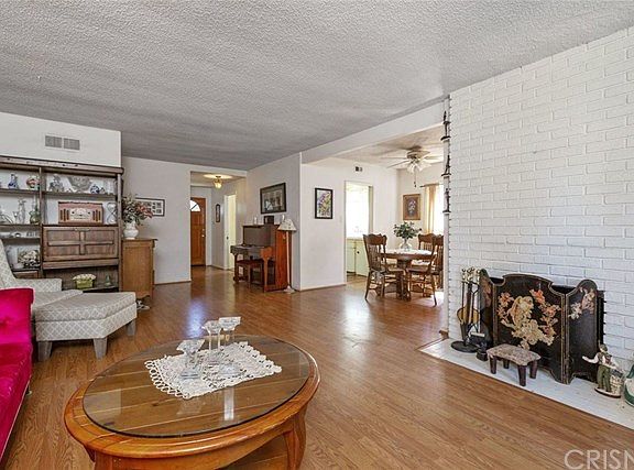 3rd image of 12247 Hartland St