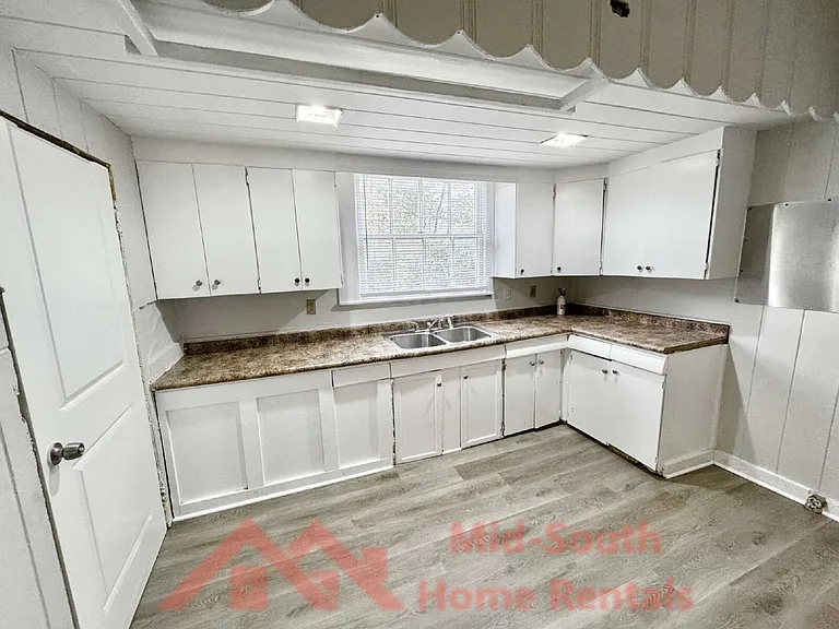 3592 Vivia Ave — Photo 8