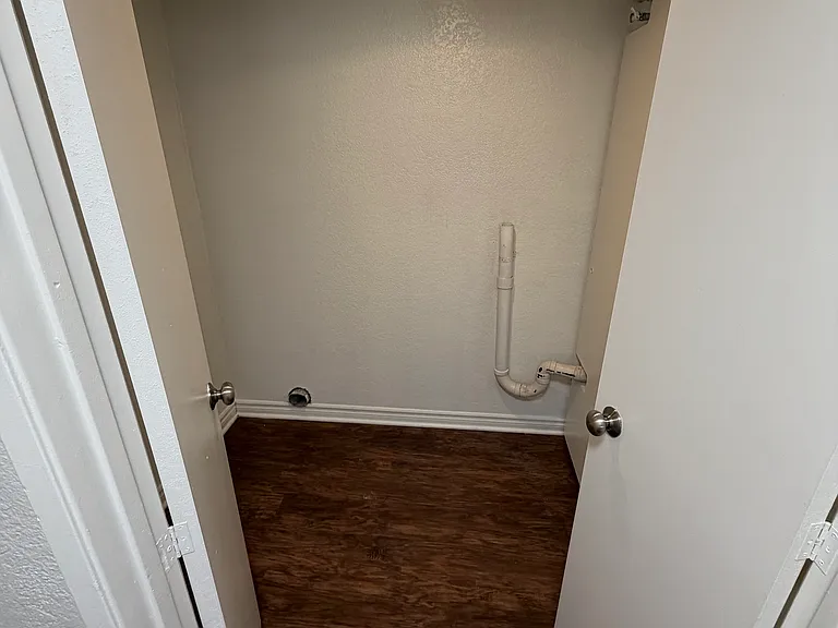 Rancho Vista Apartments — Photo 18